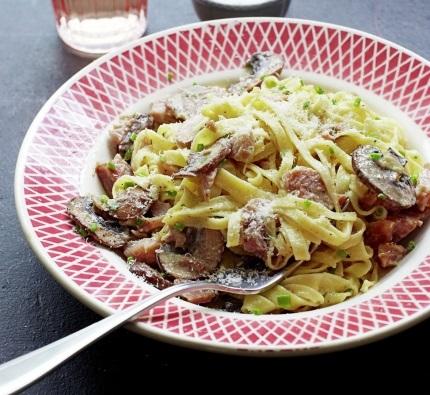 Jamie Oliver’s Christmas Carbonara